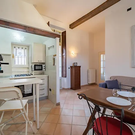 Apartament La Terrazza In Centro Storico - Free Wifi & Ac Savigliano